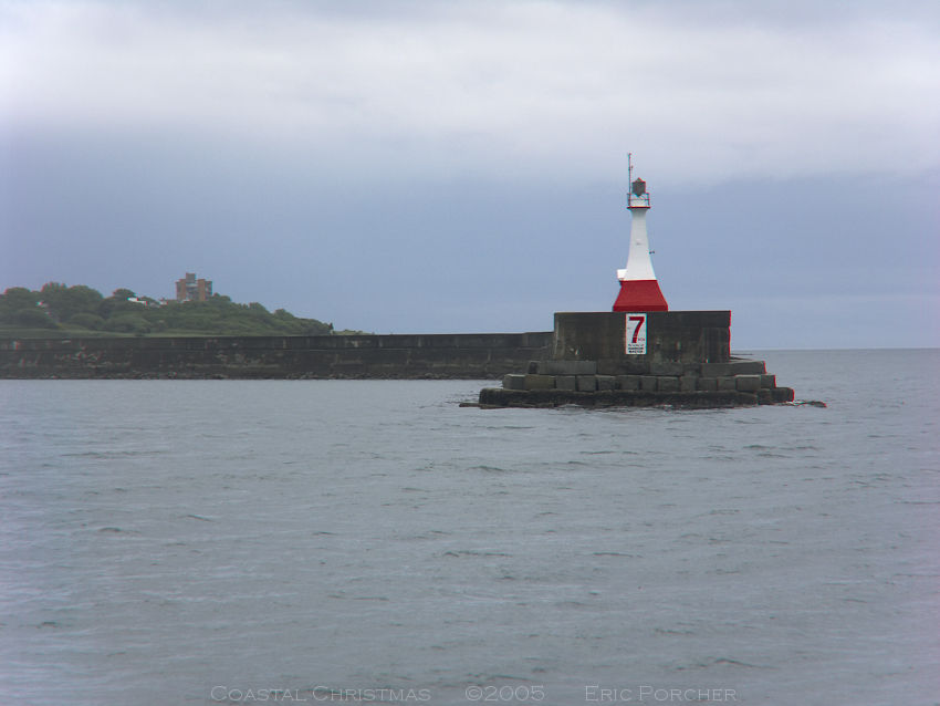 Eric Porcher, Coastal Christmas 2009 - Ogden Point light (breakwater) 2005, from Uchuck III